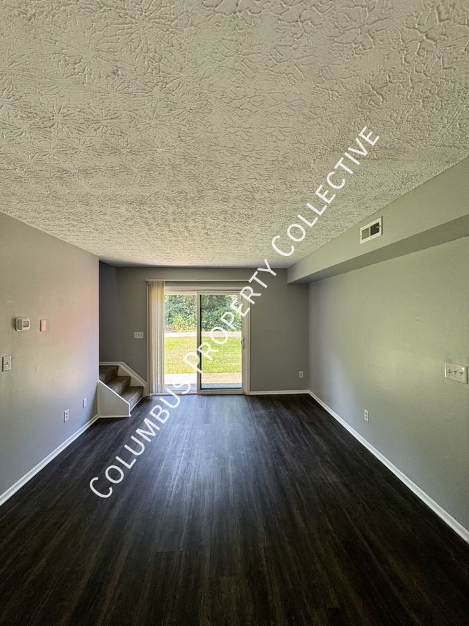 2026 Noe Bixby Rd - Photo 2 of 13