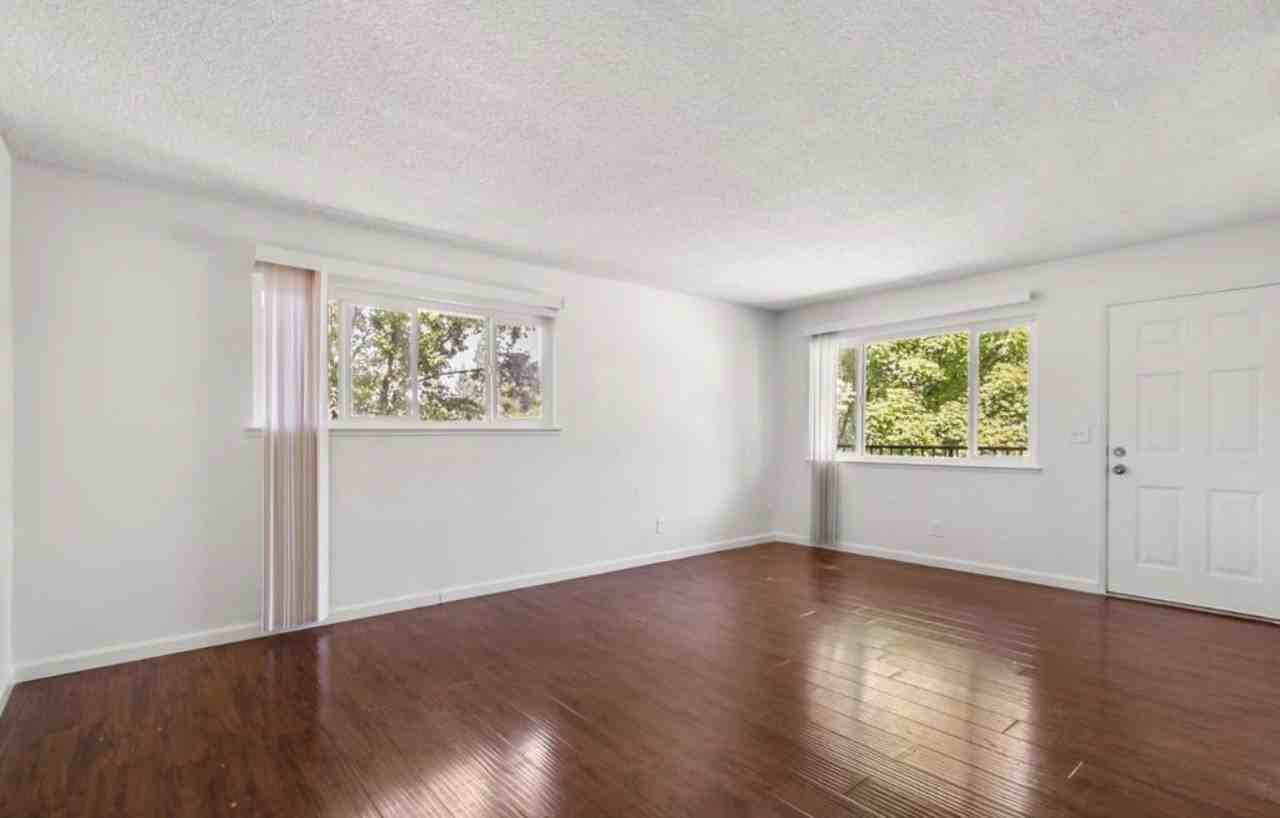 4772 Greenholme Dr #4 - Photo 4 of 12
