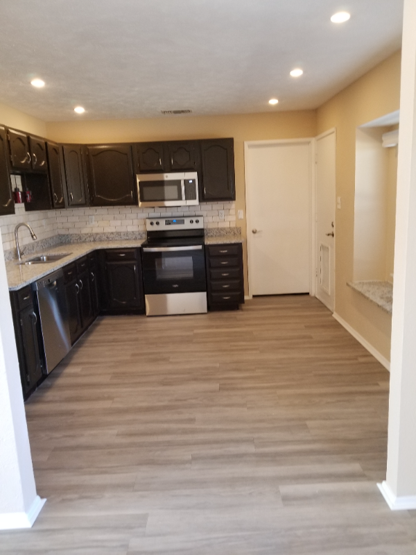5725 Baker Dr - Photo 4 of 19