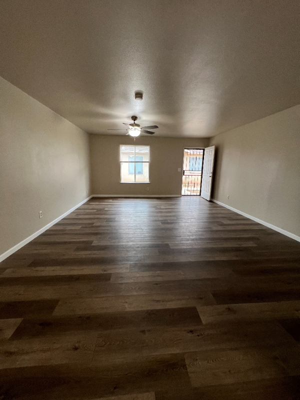 512 S Dearing Ave #102 - Photo 7 of 25