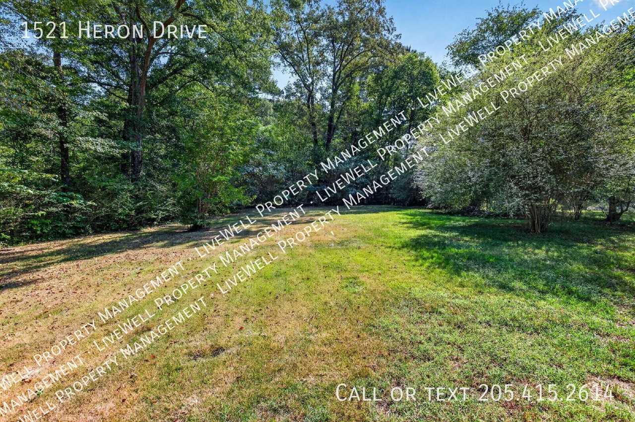 1521 Heron Dr - Photo 5 of 23