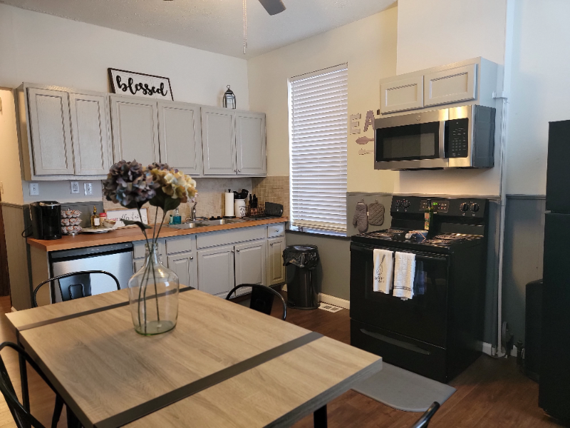 3620 Alberta St #1stFL - Photo 4 of 4