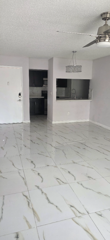 900 Neterrace #203 - Photo 4 of 20