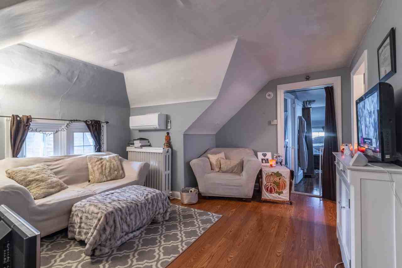 322 Paxson Ave #B - Photo 3 of 14