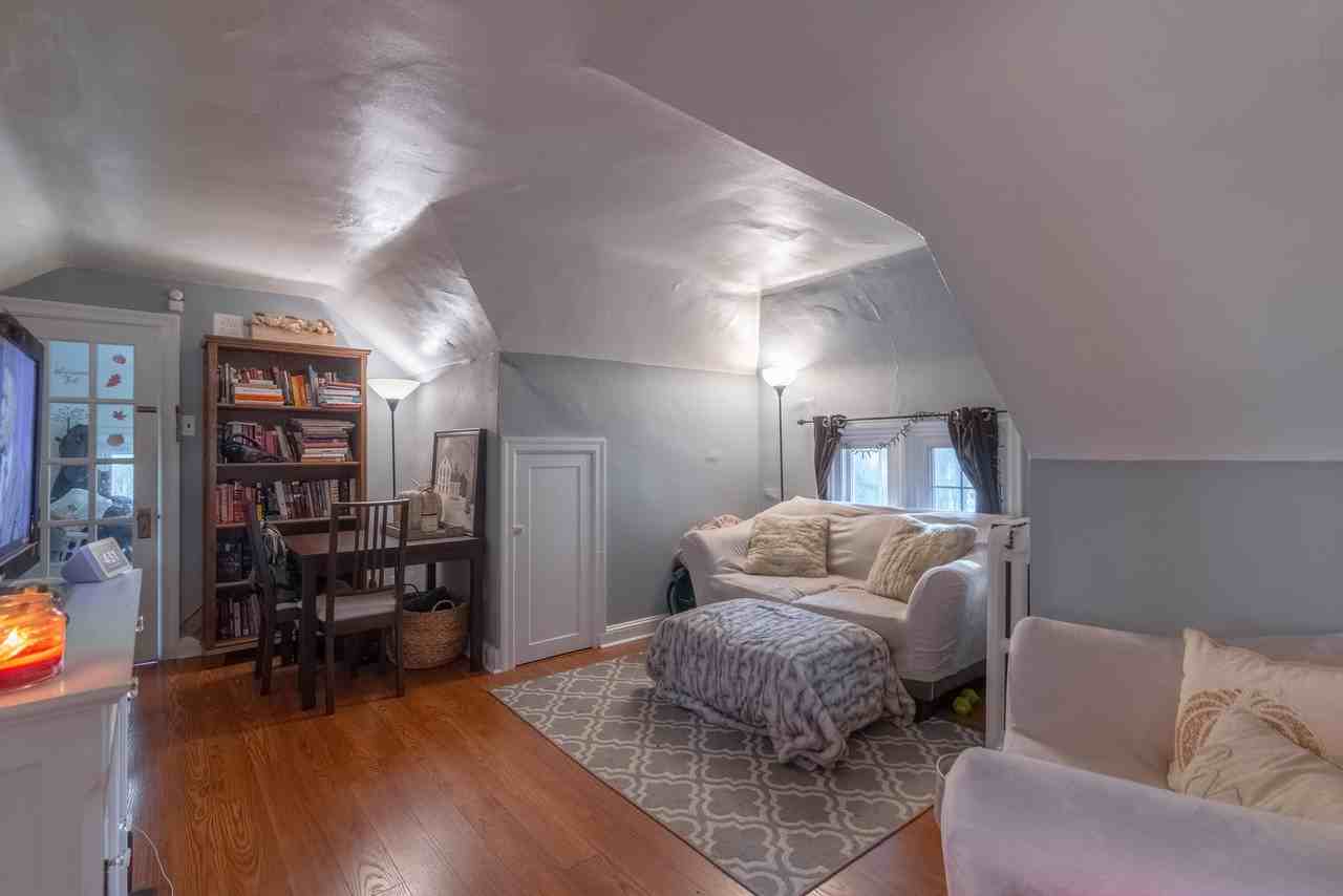 322 Paxson Ave #B - Photo 4 of 14