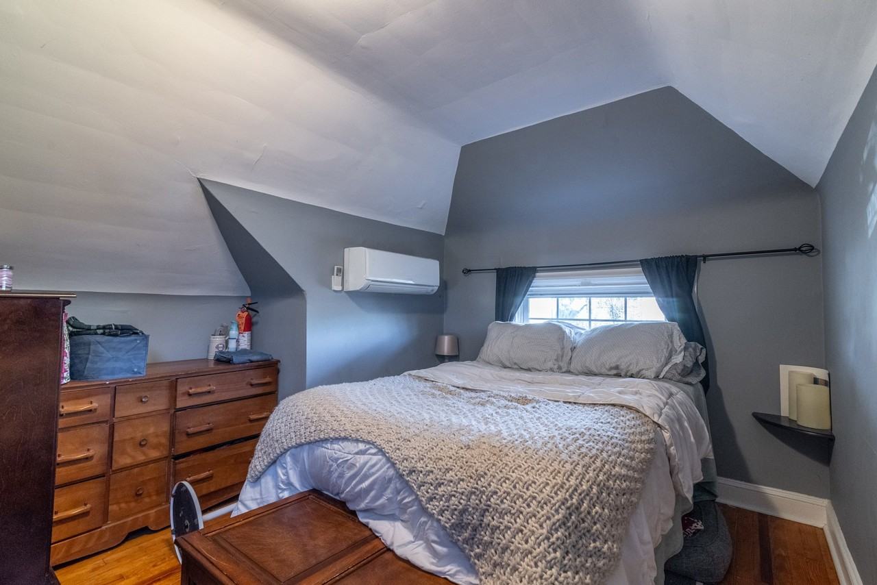 322 Paxson Ave #B - Photo 7 of 14