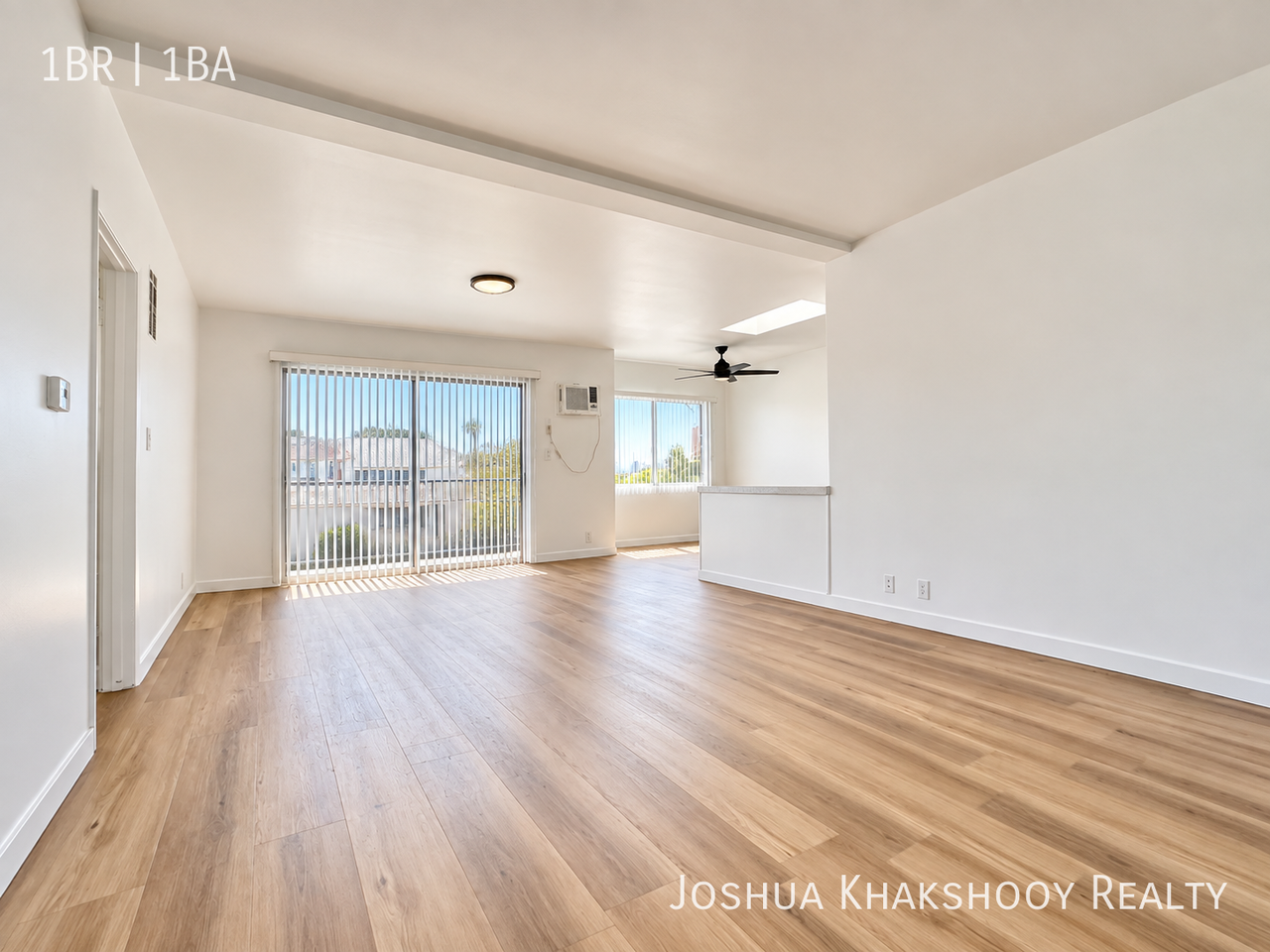 1116 N Clark St #14 - Photo 5 of 9