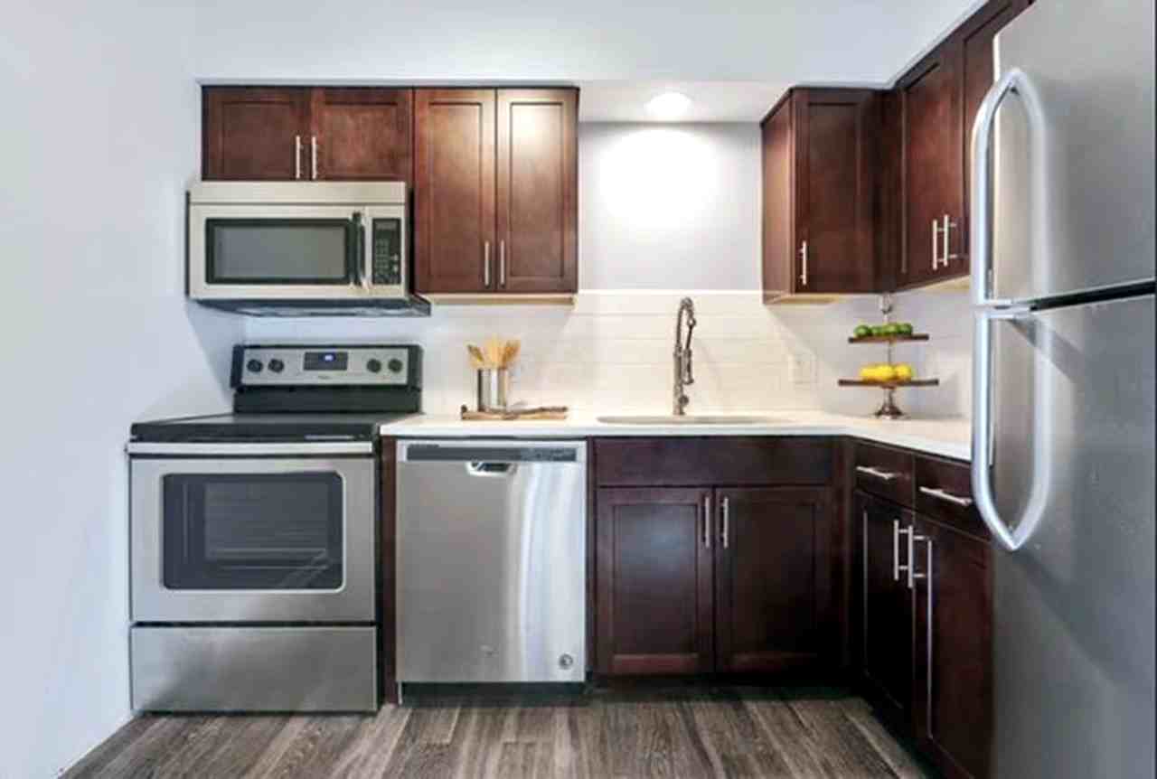 710 E 139th St #G - Photo 3 of 10