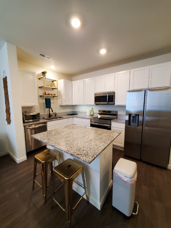 254 Cardinal St - Photo 3 of 20