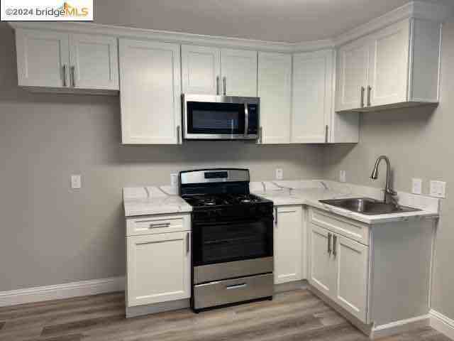 513 W 14th St #515 - Photo 4 of 8