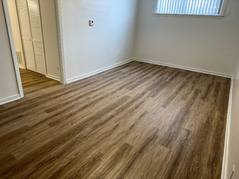 503 N Milwaukee Ave #D - Photo 2 of 7