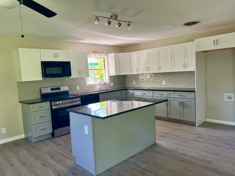 2413 Scott Blvd - Photo 2 of 20