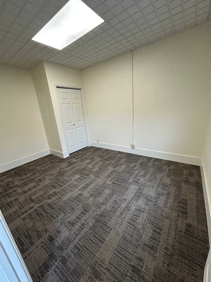 12 2nd St Ne #5 - Photo 4 of 9