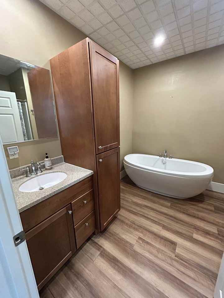 12 2nd St Ne #5 - Photo 5 of 9