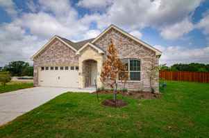 featured image of 3240 Willow Terrace Ln