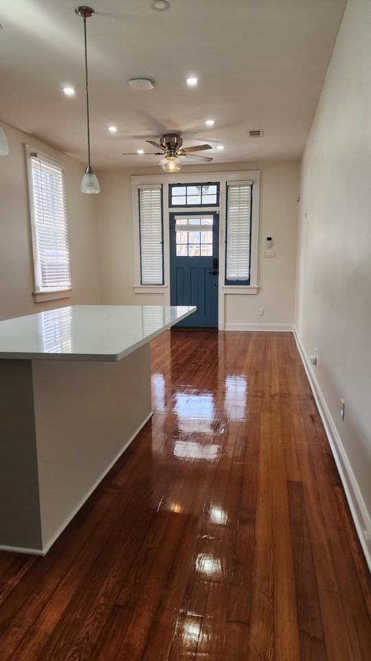 1860 Rosiere St - Photo 4 of 17