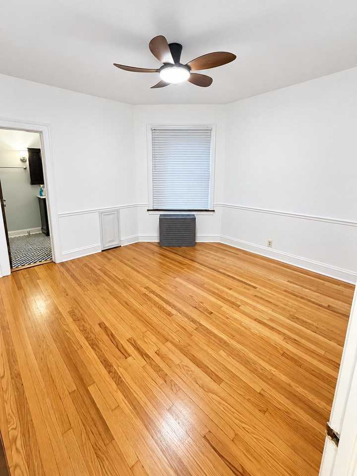 9221 S Bishop St #1 - Photo 7 of 18