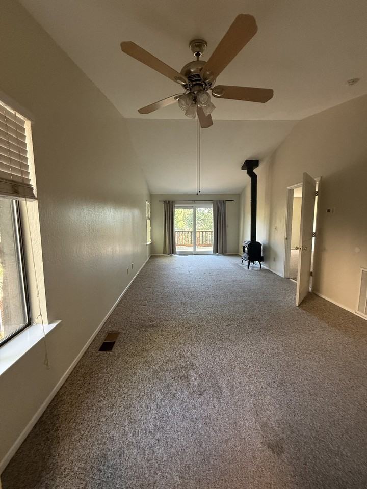 488 Dogwood Dr #5 - Photo 5 of 19