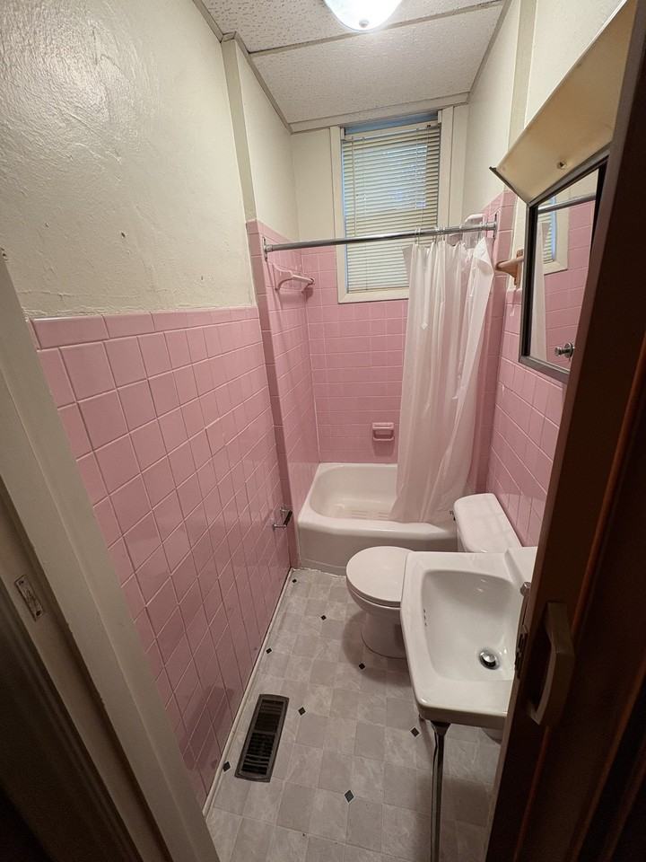 423 6th Ave #B - Photo 6 of 15