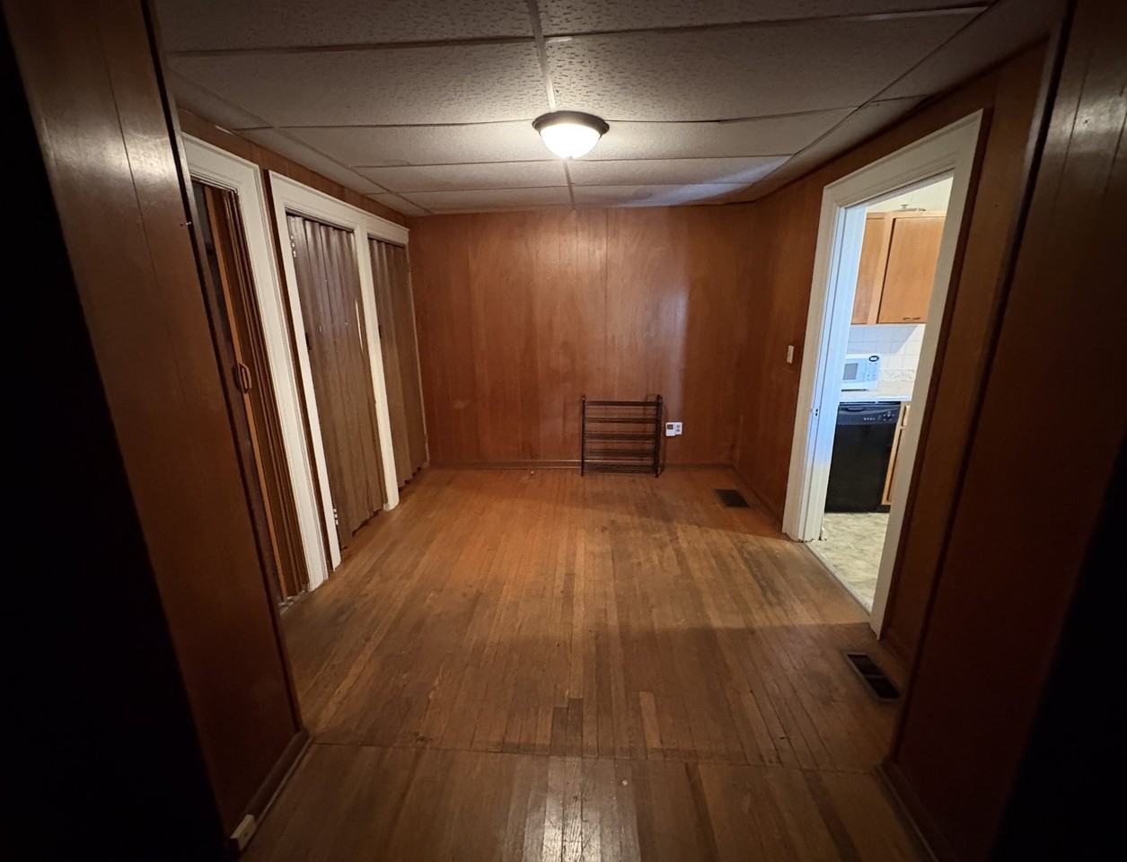 423 6th Ave #B - Photo 7 of 15