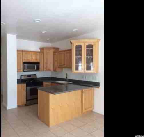 717 S Clearwater Ct - Photo 5 of 17