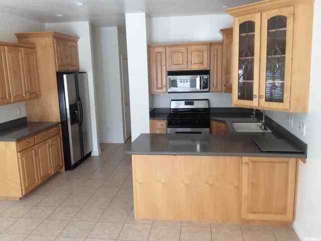 717 S Clearwater Ct - Photo 6 of 17