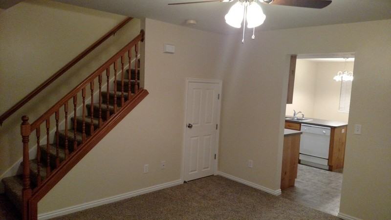 1253 E St - Photo 4 of 11