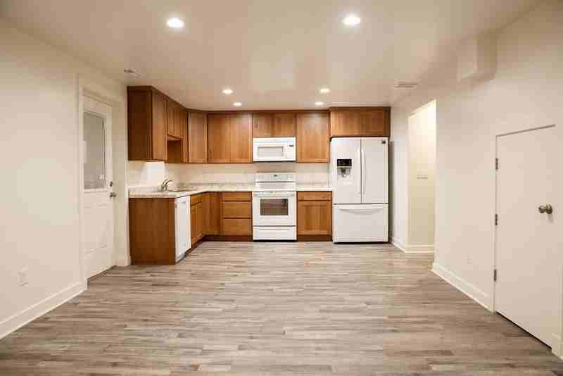 1204 Sunrise Ln - Photo 6 of 18