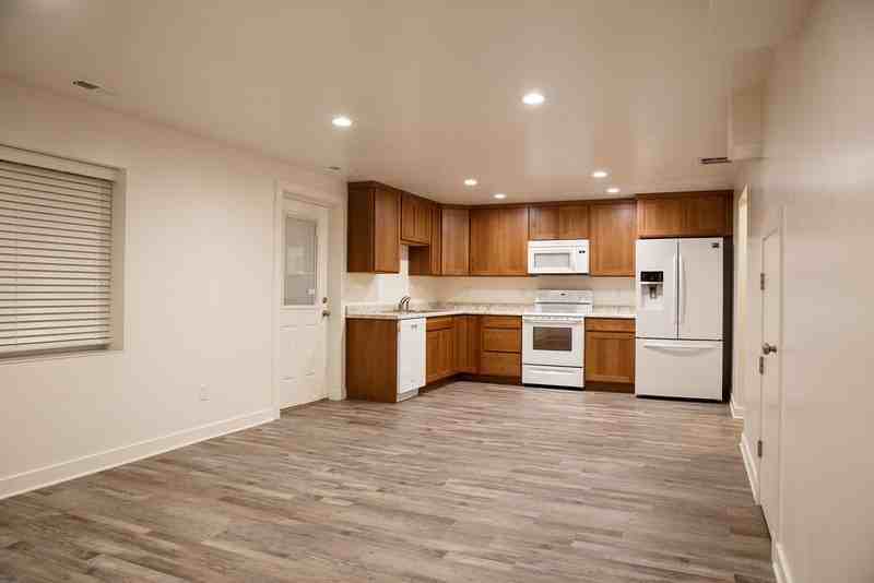 1204 Sunrise Ln - Photo 7 of 18