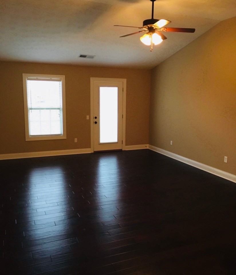123 W Main St - Photo 2 of 9
