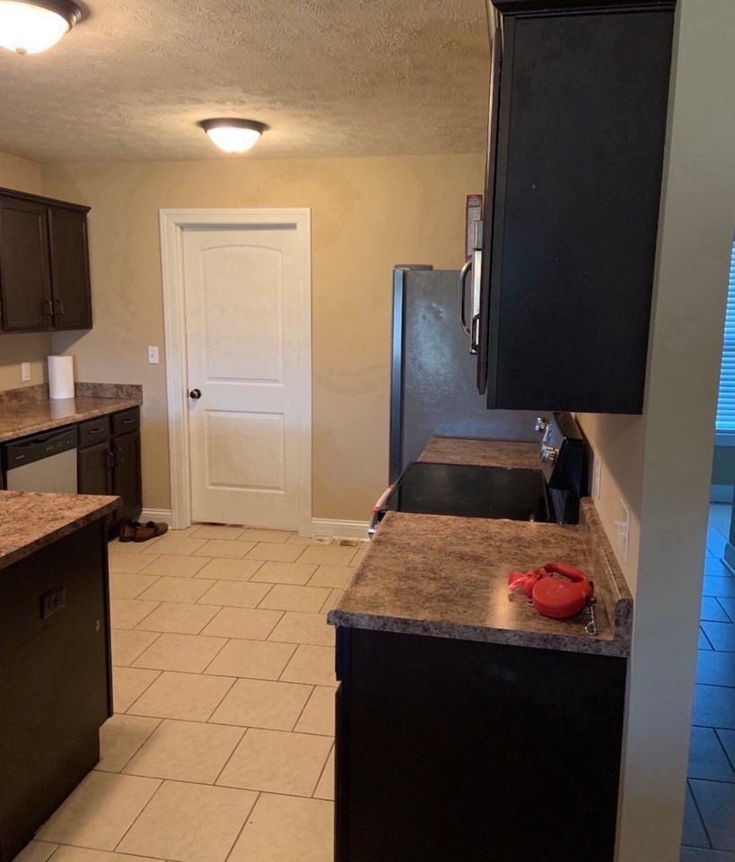 123 W Main St - Photo 6 of 9
