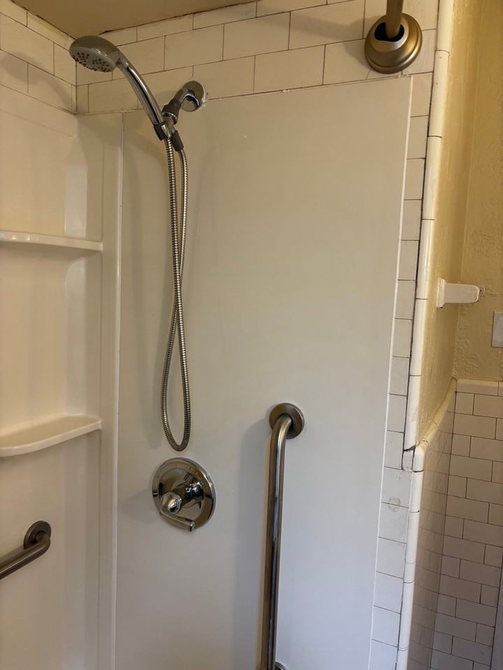 1347 Grotto St #1 - Photo 7 of 13