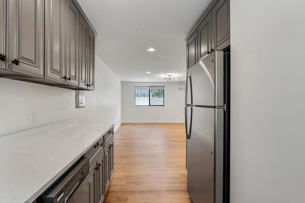 1016 East 900 South #9 - Photo 4 of 19