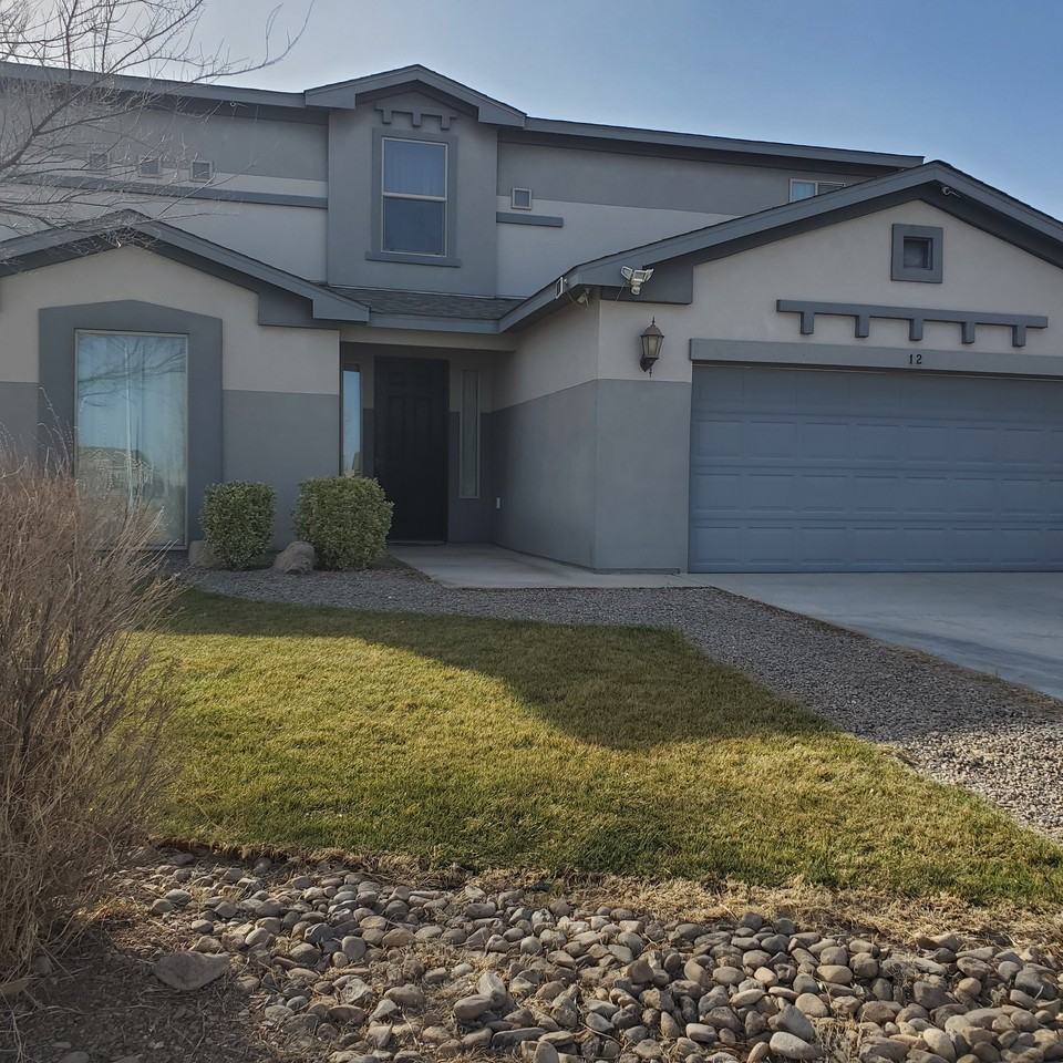 12 Holly Loop
