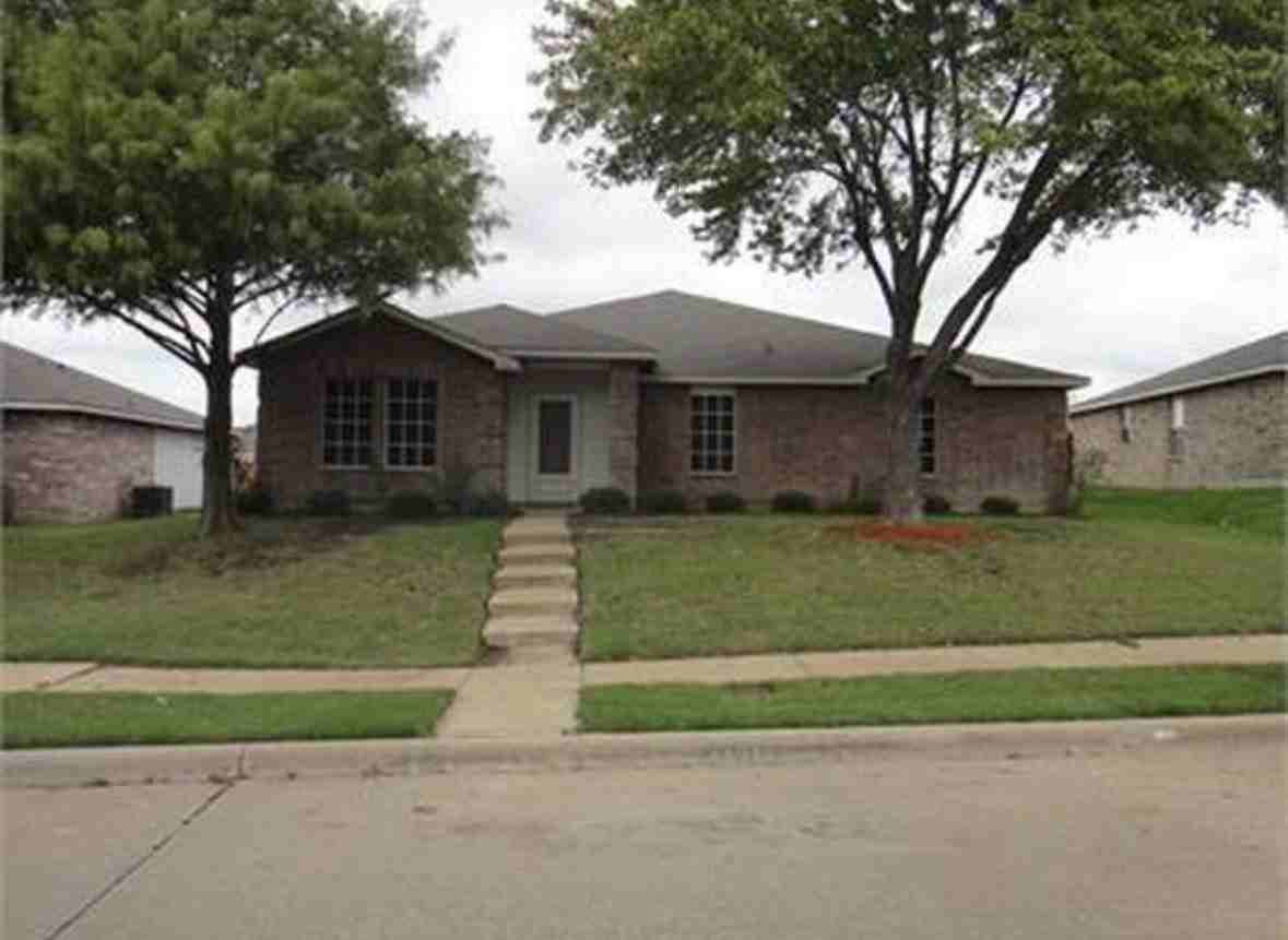 1414 Lochspring Dr