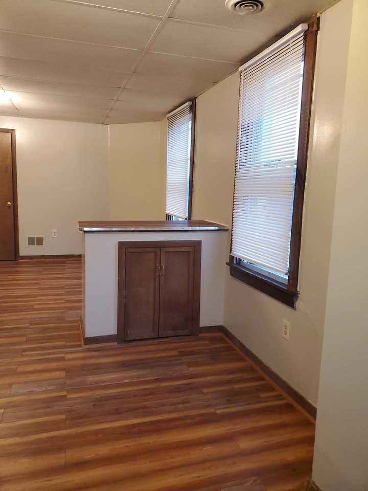 525 Larimer Ave #15 - Photo 3 of 8
