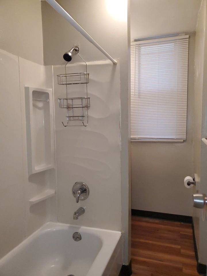 525 Larimer Ave #15 - Photo 5 of 8