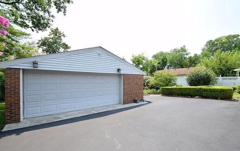 614 Stivers Rd - Photo 7 of 30