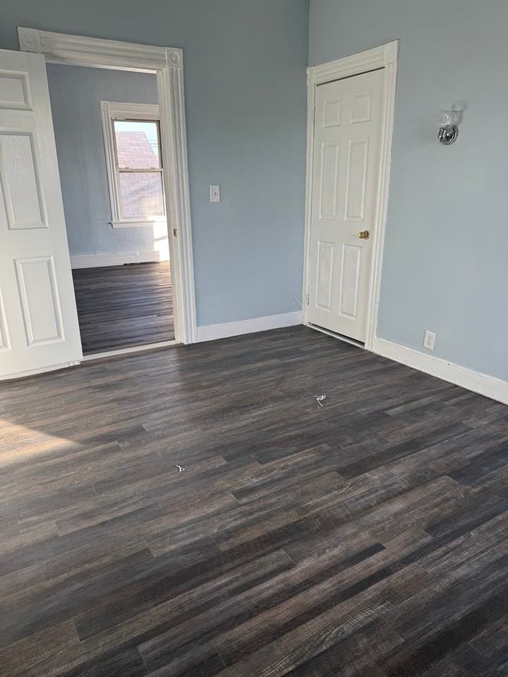 821 Potters Ave #3FL - Photo 2 of 12