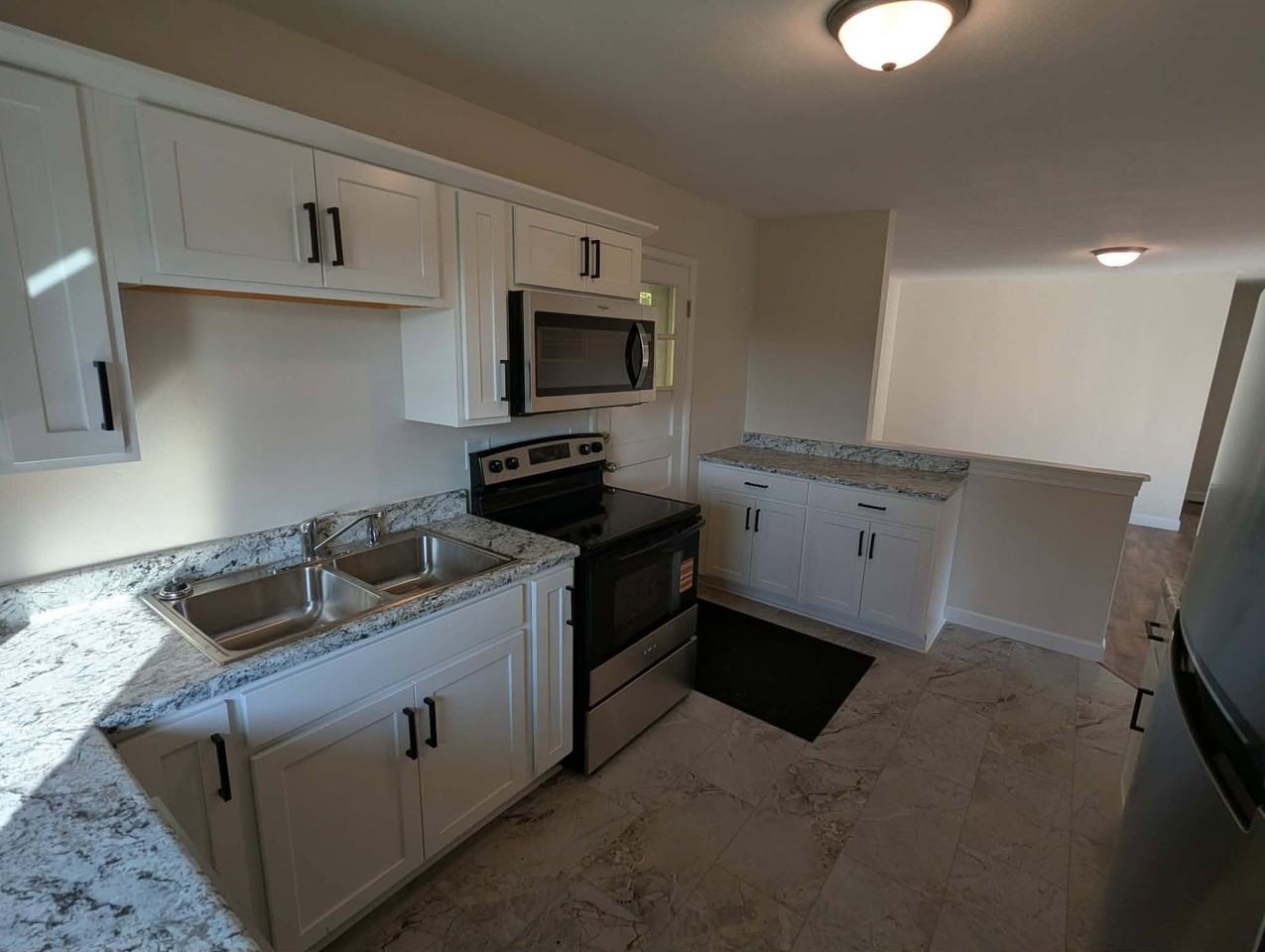 811 E Dunklin St - Photo 6 of 17