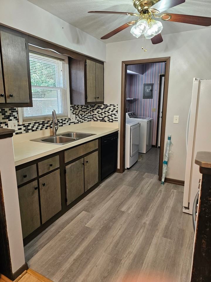 37377 Green Dr - Photo 6 of 13