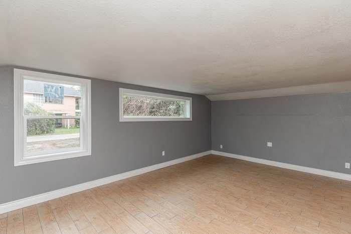 4205 N Tram Rd - Photo 3 of 12