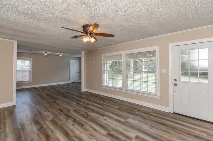 4205 N Tram Rd - Photo 7 of 12