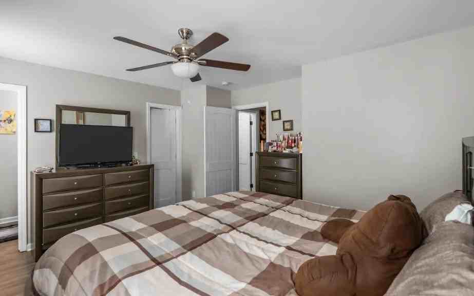 1619 Ogden St - Photo 4 of 8