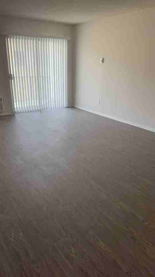 11922 Kling St #105 - Photo 5 of 13