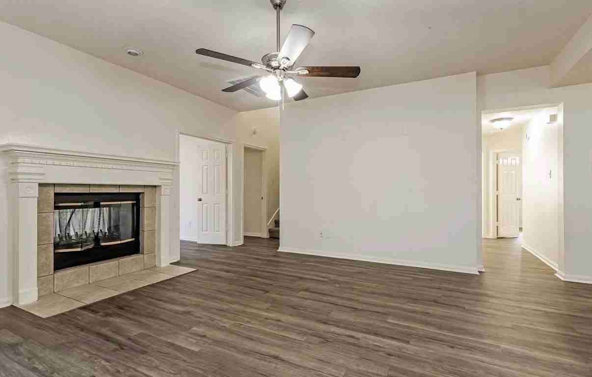 15726 Stiller Park Dr ##Tx - Photo 2 of 9