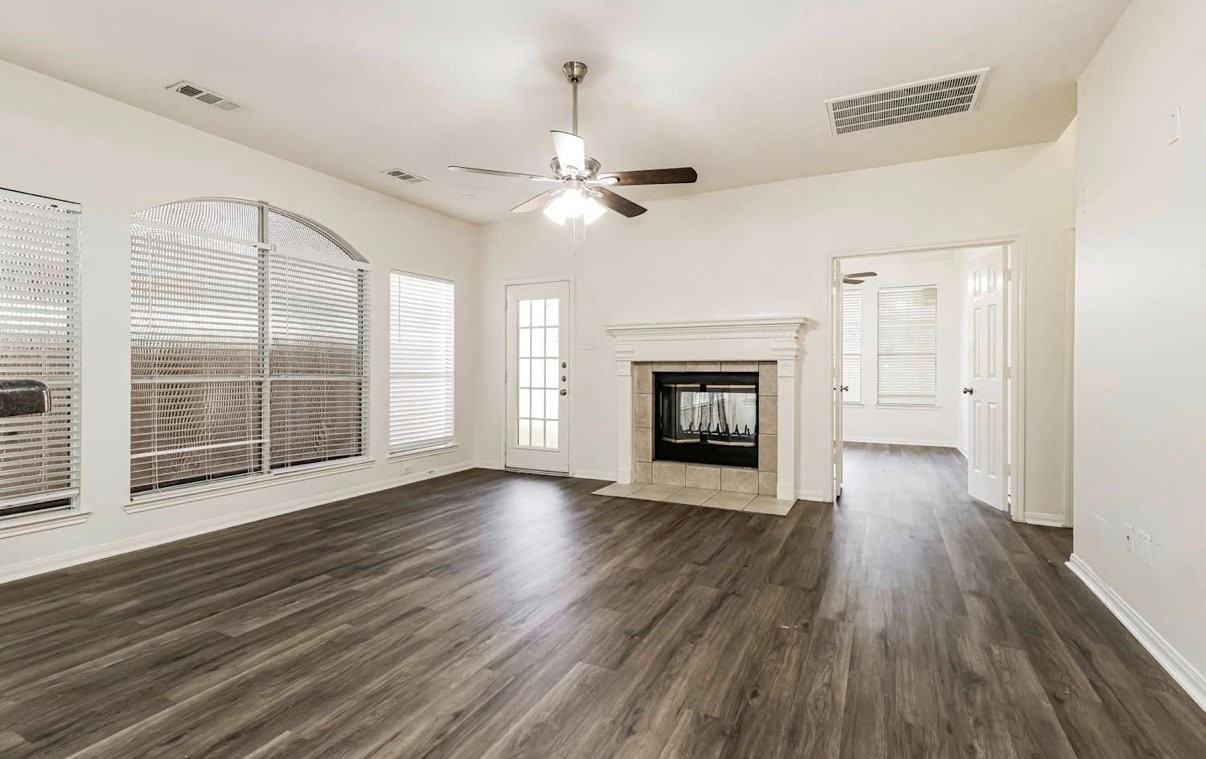 15726 Stiller Park Dr ##Tx - Photo 3 of 9
