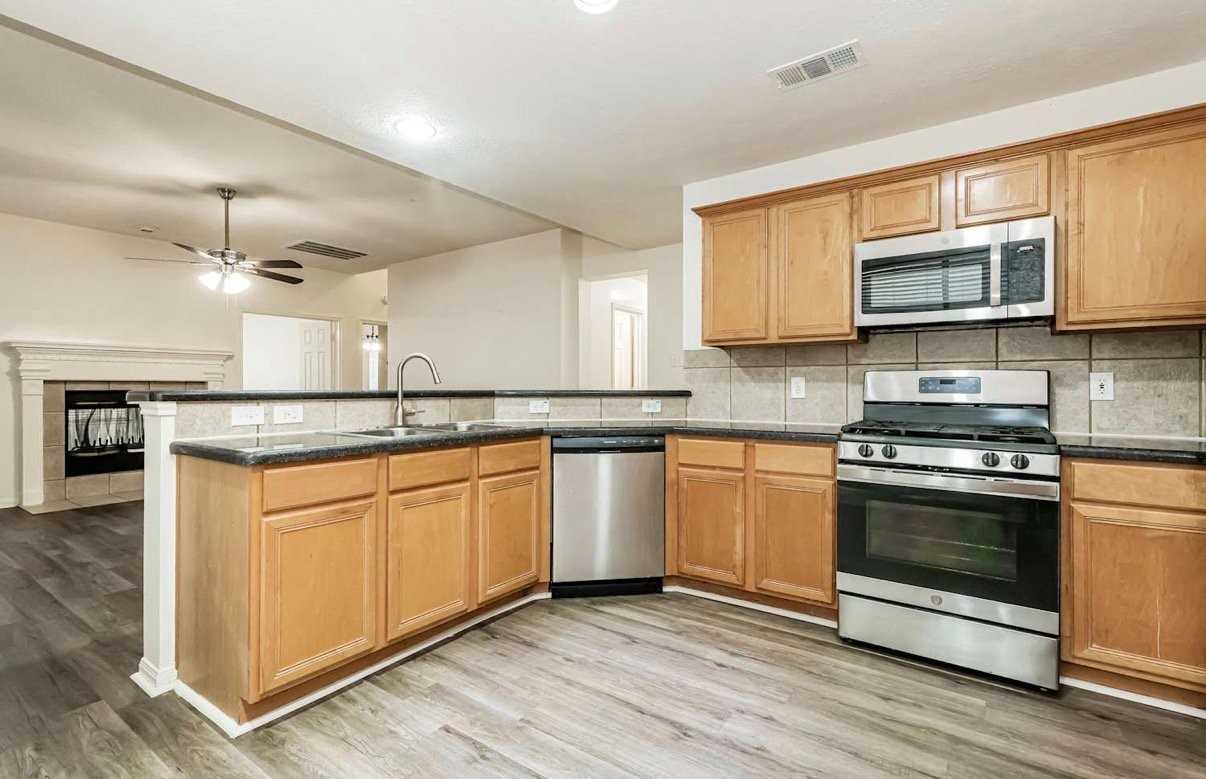 15726 Stiller Park Dr ##Tx - Photo 4 of 9