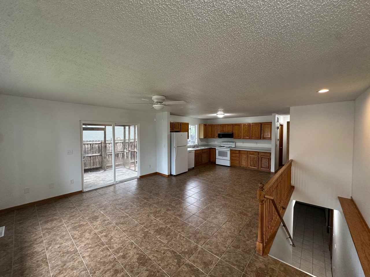 1928 Hannah Jo Ct - Photo 2 of 13