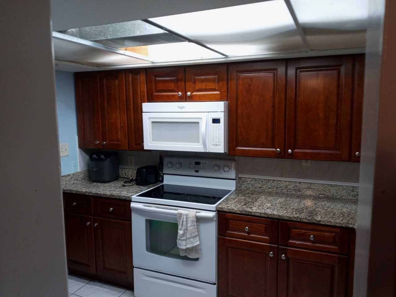 1872 Braman Ave - Photo 5 of 8